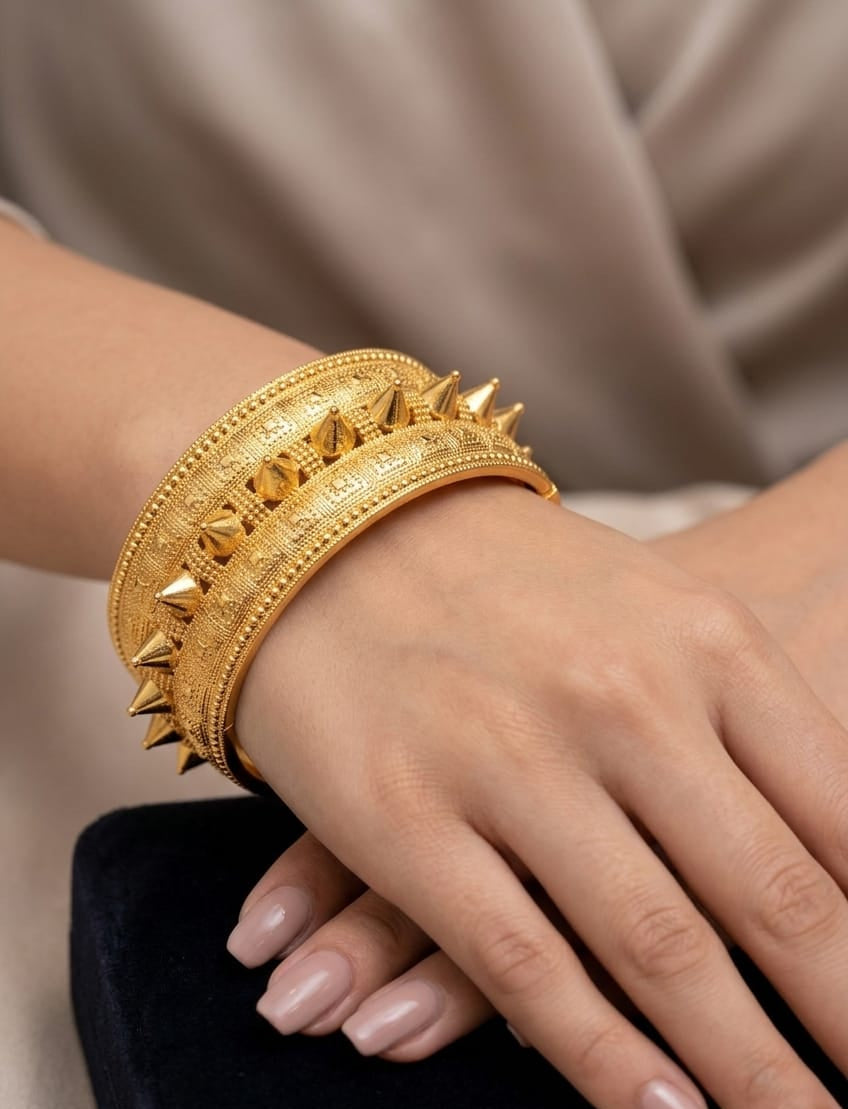 Elegant Gold Statement Bangle