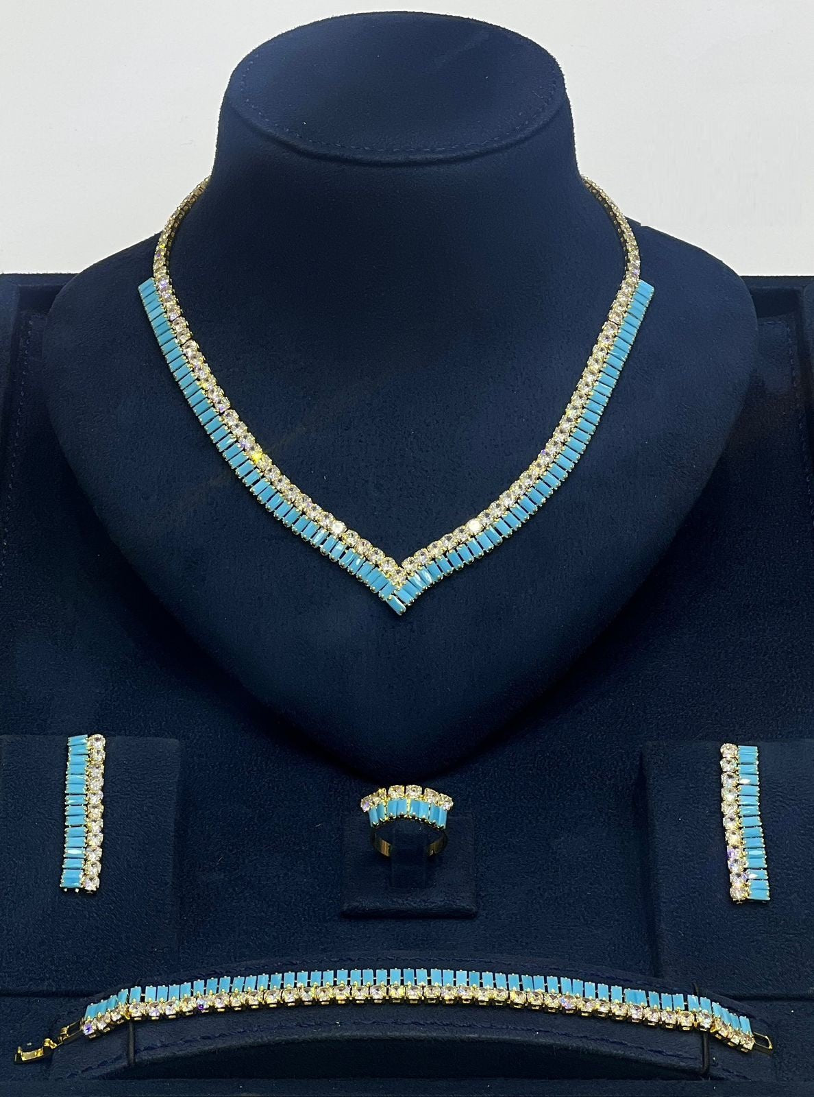 Turquoise V-Cut Crystal Jewelry Set
